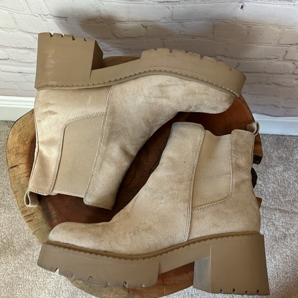 Madden Girl Tiana Boots in Dark Taupe - Picture 5 of 11